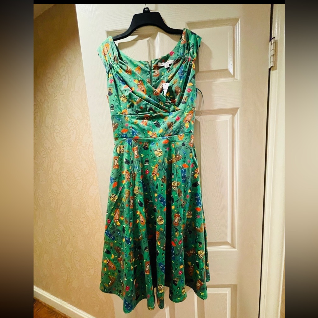 New Disneyland Parks Trader Sam’s Enchanted Tiki Dress Xs